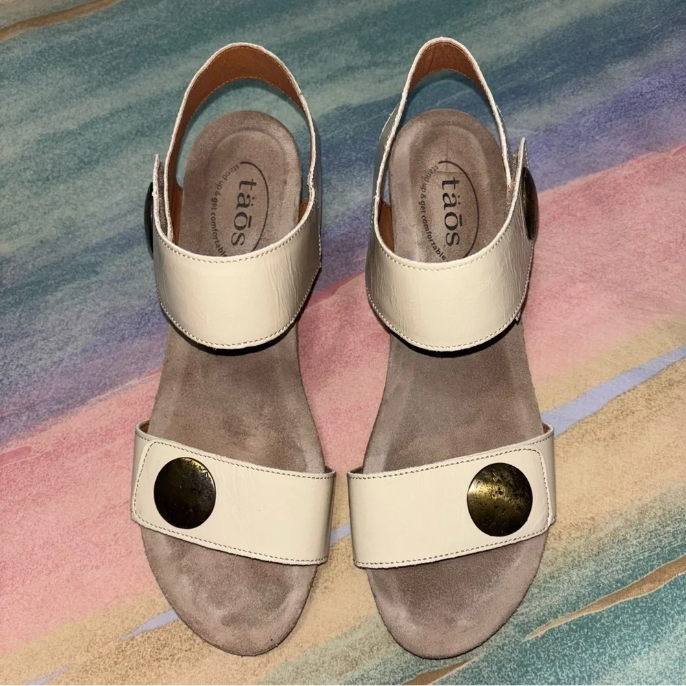 Taos Carousel 2-Strap Wedge Sandals women’s size EU 41 / US 10 - 10.5